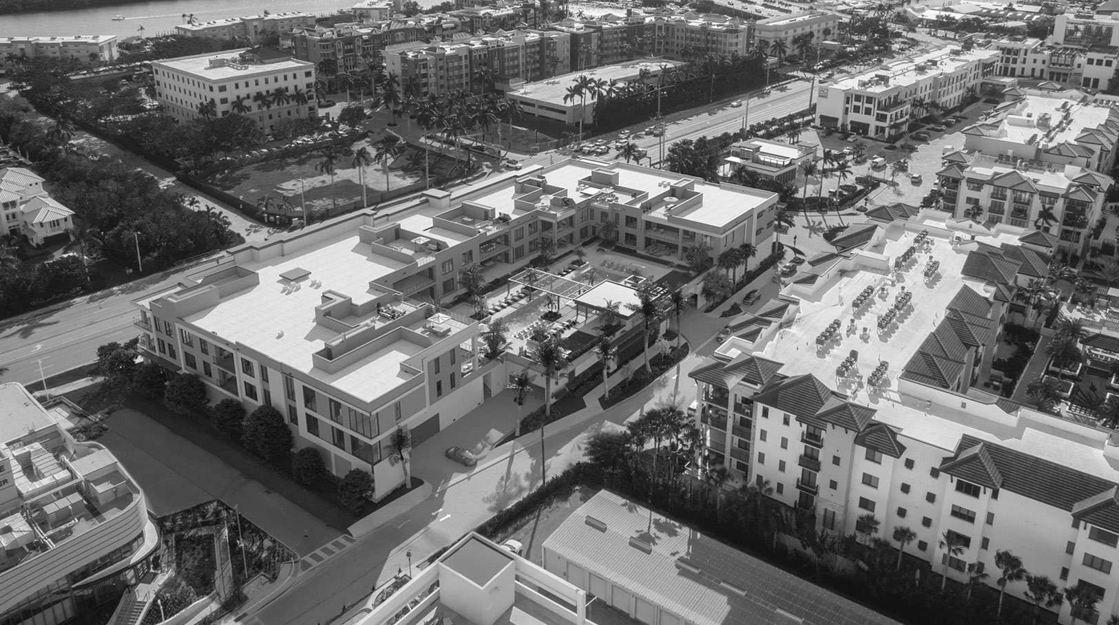 Encore Naples Square